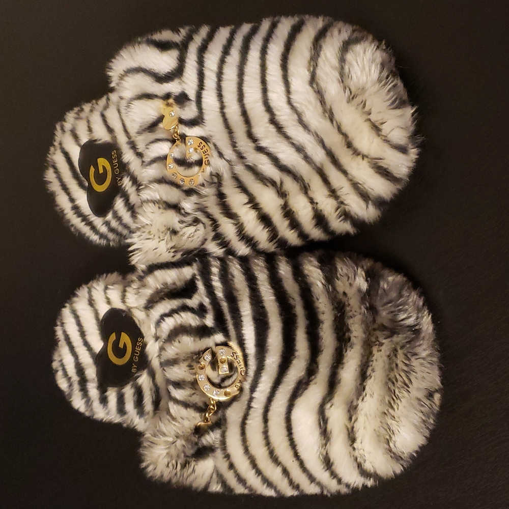 Guess, faux fur slippers.